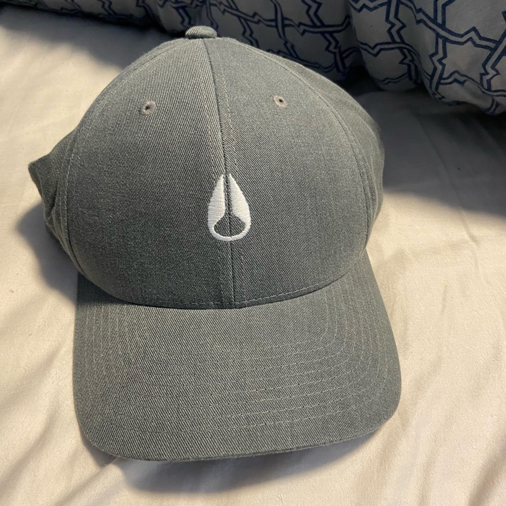 Nixon hat